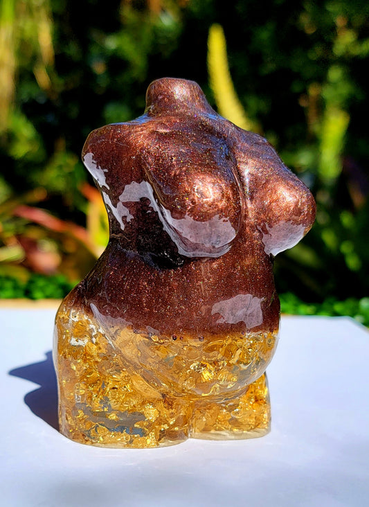 Plus Size Statue - Momma Resin