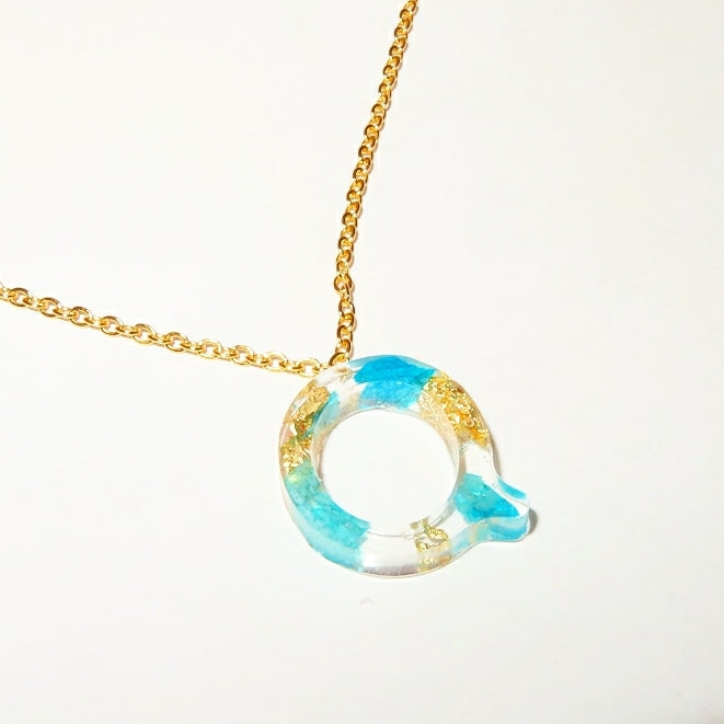 "Q" Custom Initial Necklace - Momma Resin