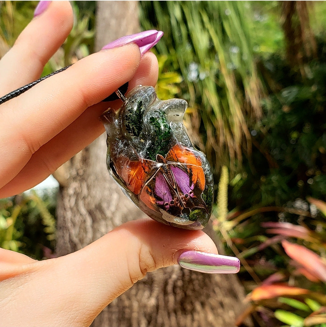 Floral Human Heart Necklace - Momma Resin