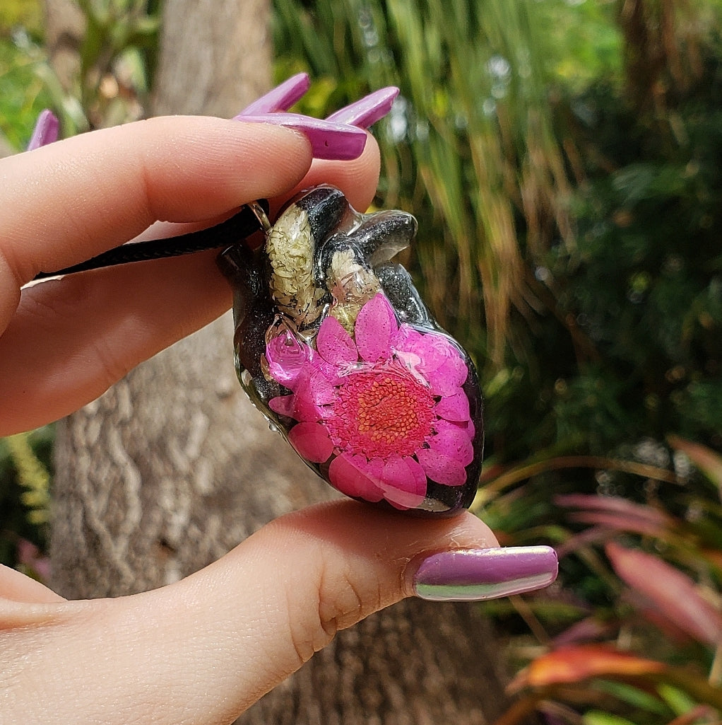 Floral Human Heart Necklace - Momma Resin