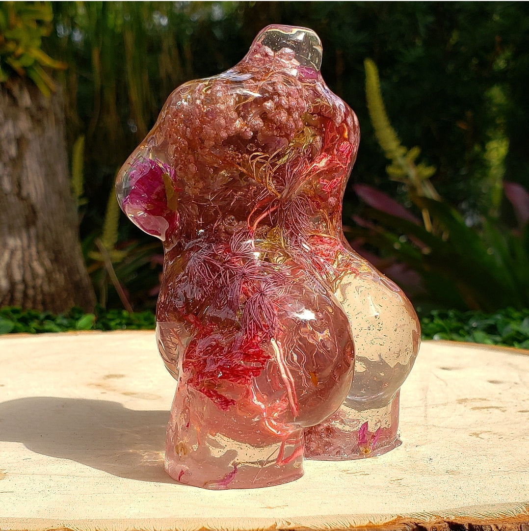 Plus Size Statue -Large- -Pink Garden- - Momma Resin