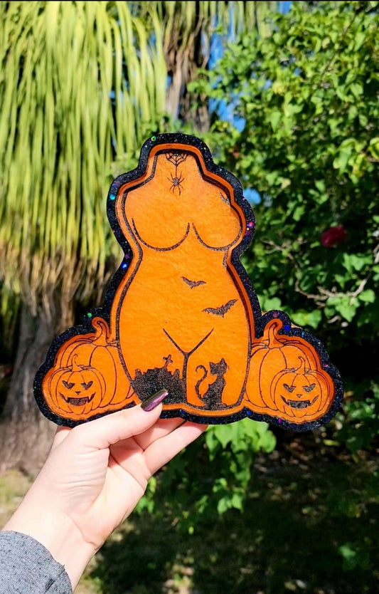 Body Tray "She's Spooky" Halloween Edition - Momma Resin