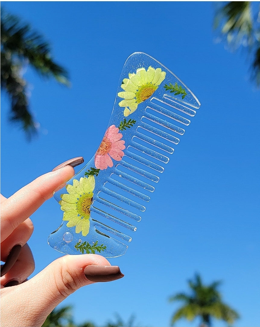 Decorative Hair Comb - Momma Resin