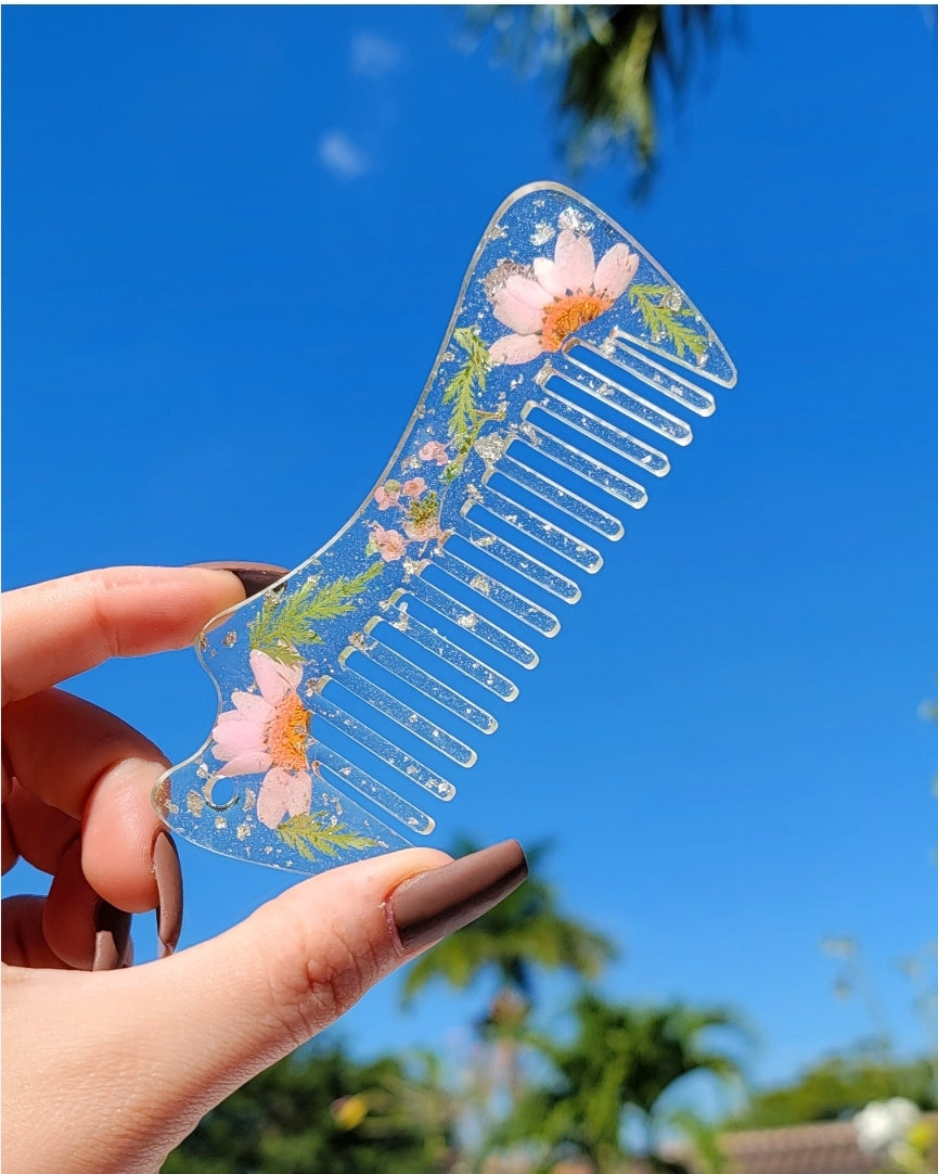 Decorative Hair Comb - Momma Resin