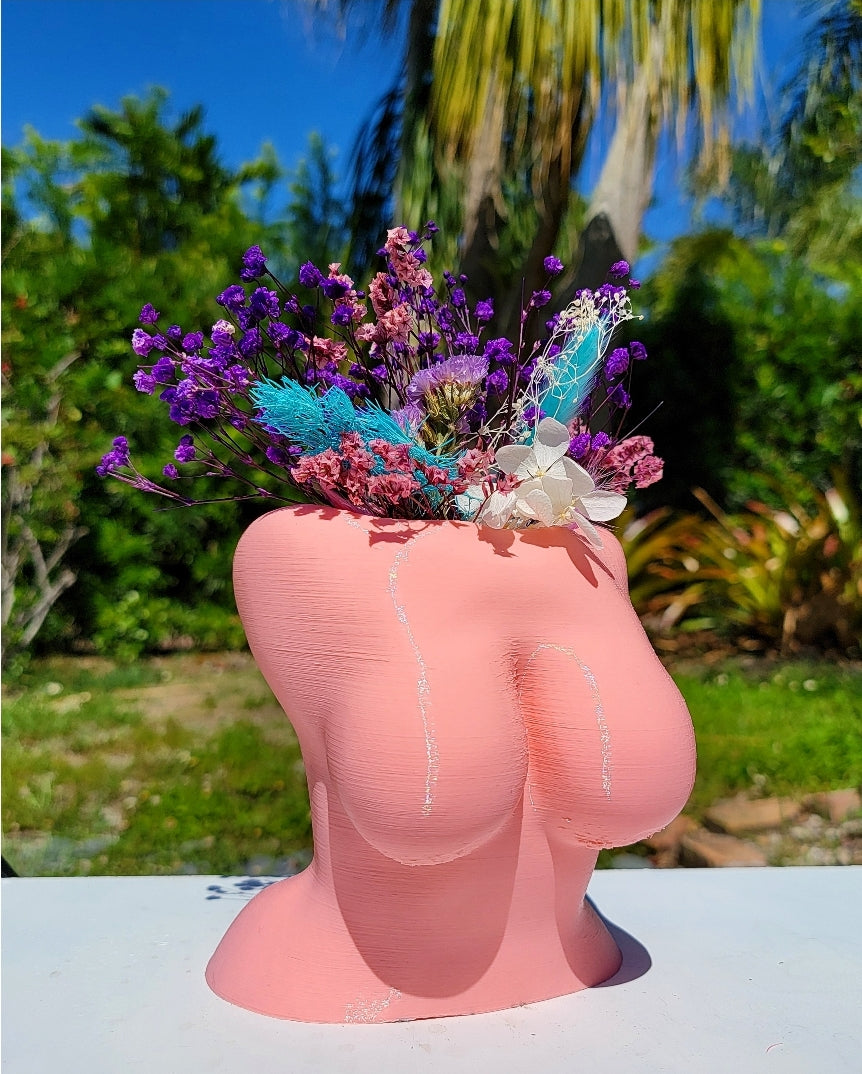 Body Pot Statue - Momma Resin